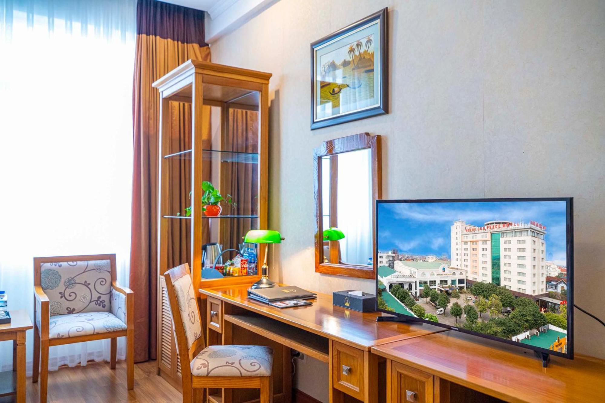 โฮแอง ซัน พีซ โฮเต็ล Hotel นิญบิ่ญ ภายนอก รูปภาพ
