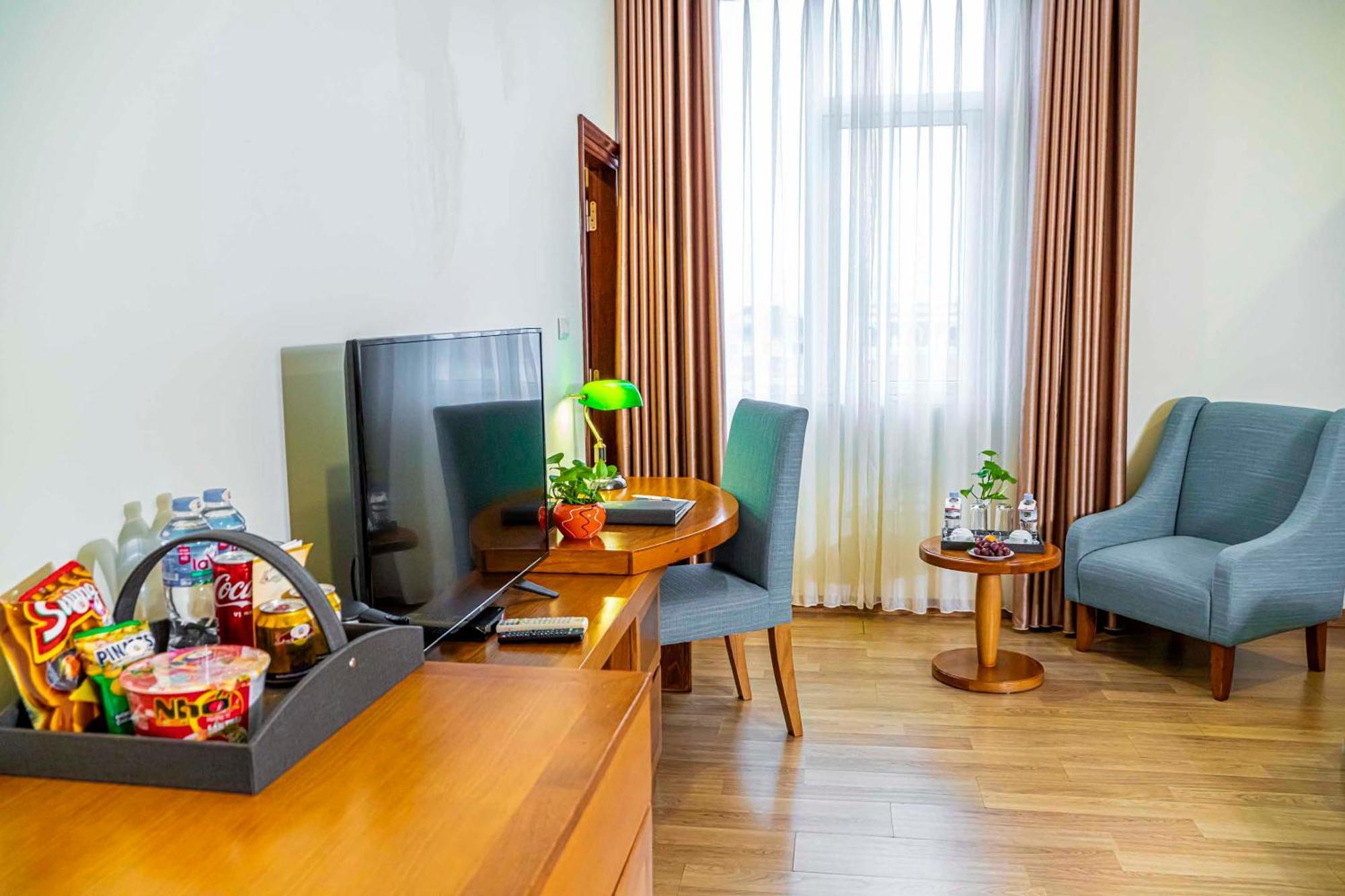 โฮแอง ซัน พีซ โฮเต็ล Hotel นิญบิ่ญ ภายนอก รูปภาพ