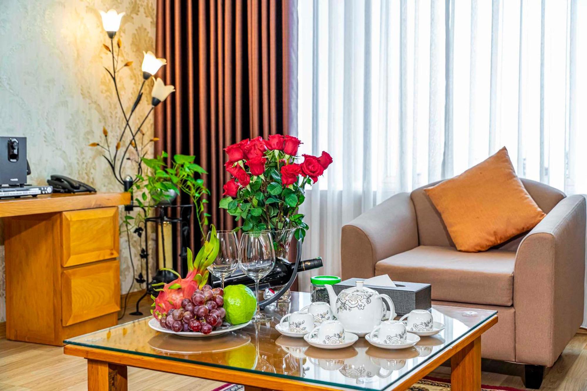 โฮแอง ซัน พีซ โฮเต็ล Hotel นิญบิ่ญ ภายนอก รูปภาพ