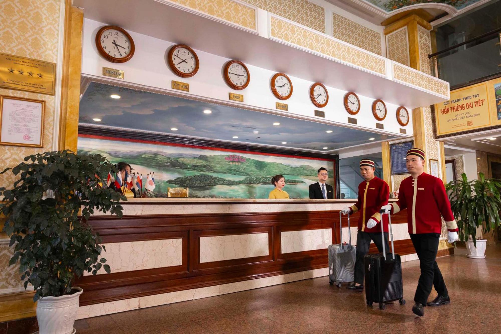 โฮแอง ซัน พีซ โฮเต็ล Hotel นิญบิ่ญ ภายนอก รูปภาพ