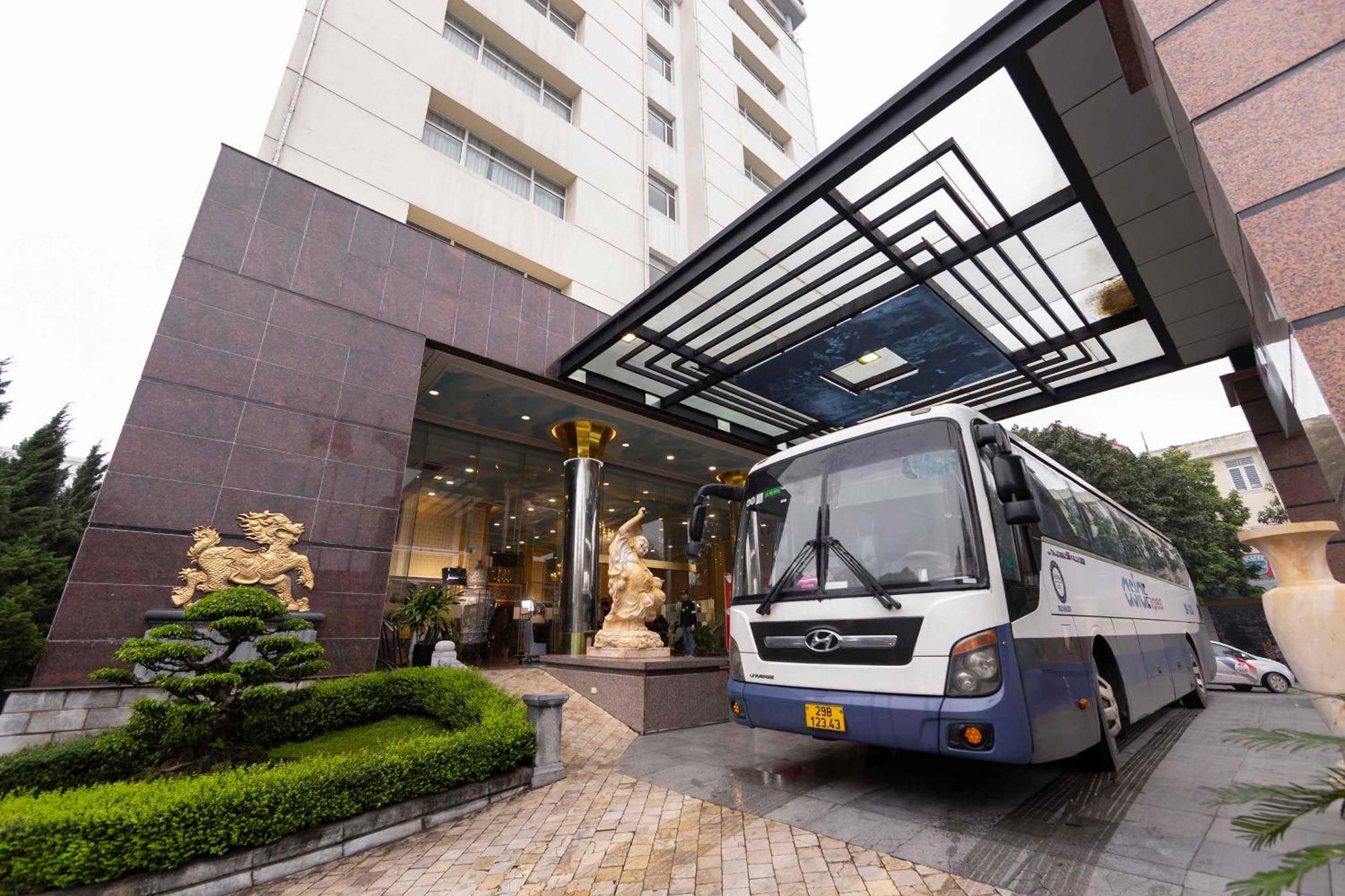 โฮแอง ซัน พีซ โฮเต็ล Hotel นิญบิ่ญ ภายนอก รูปภาพ